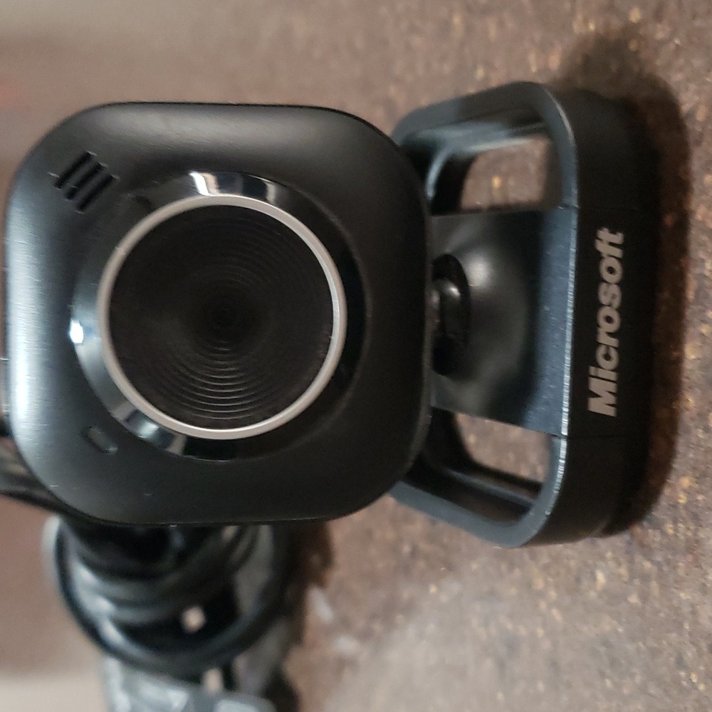 Microsoft LifeCam VX-2000, Model 1381.